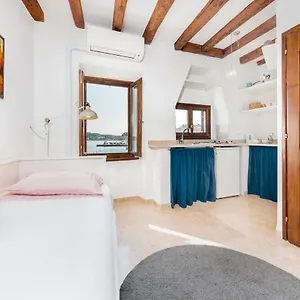 Revera Guest house