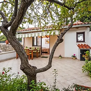 & Chiara Guest house